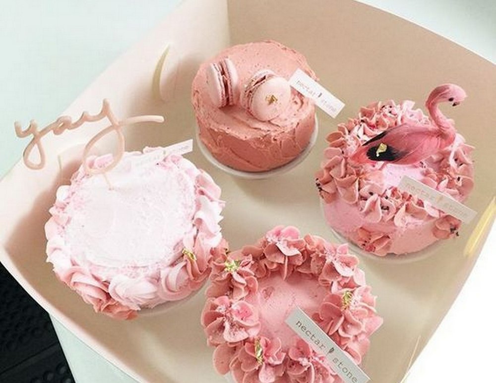 Pink cupcakes :: House of Valentina