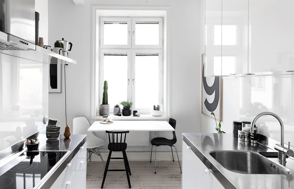 Monochrome Dining Room :: Featured on House of Valentina