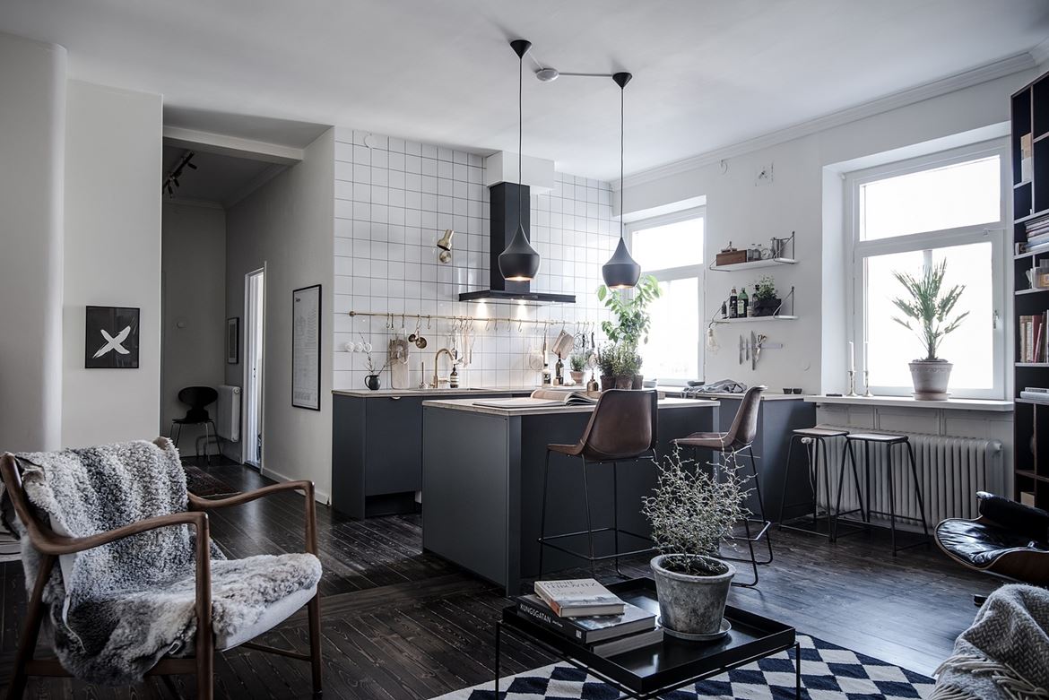 Modern Kitchen | Featured on House of Valentina