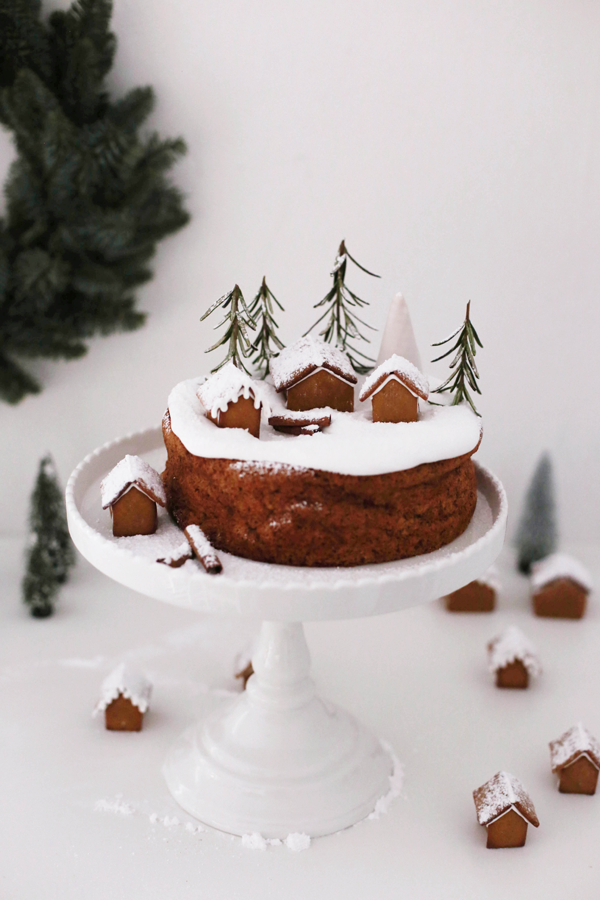 Gingerbread Cake Decorations