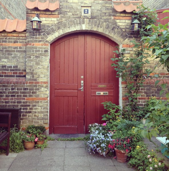 Red Door :: House of Valentina