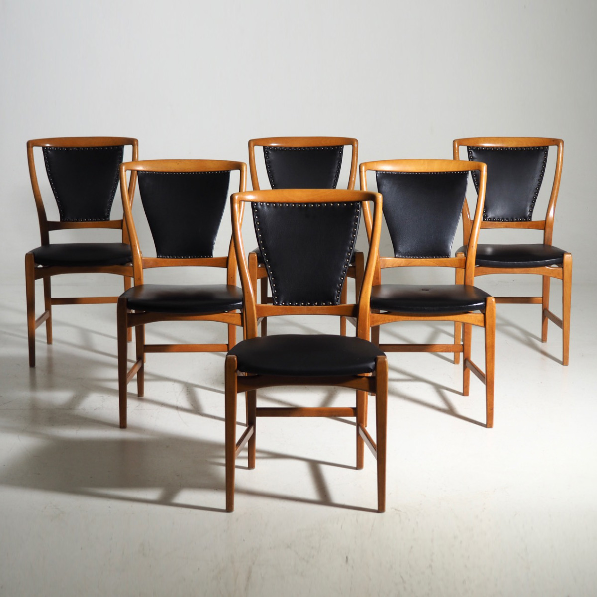 13212 1d Six Chairs In Fruitwood And Imitation Leather