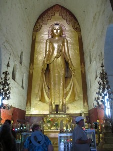 Ananta temple Buddha statue (photo by Maia Coen)