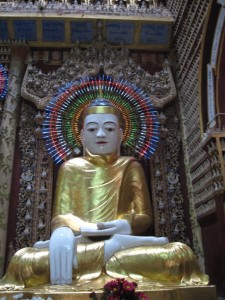 Thanboddhay Paya Buddha - full full effect, please visualize this image with radiating, multi-colored halo lights.