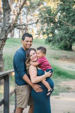 Woodward Park Maternity Portraits | Alexis and Bobby by Bessie Young Photography