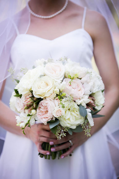 bridal bouquet of ivory and blush pink garden roses