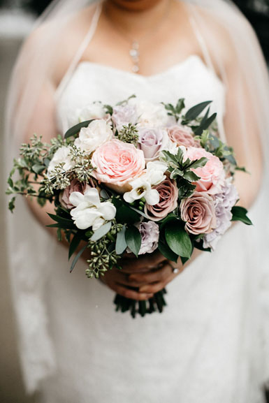 ann arbor winter wedding flowers in mauve purple and pale pink
