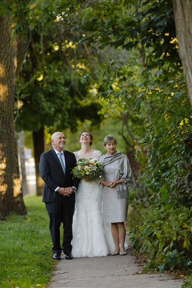 bride with parents in ann arbor