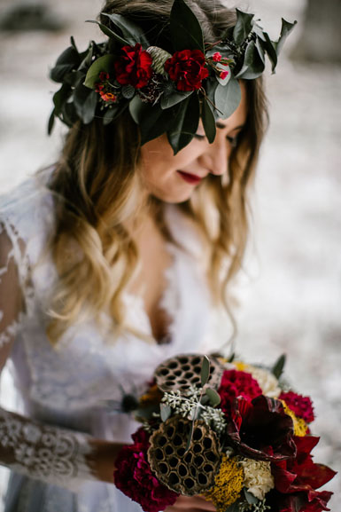 wedding flowers in winter holiday red