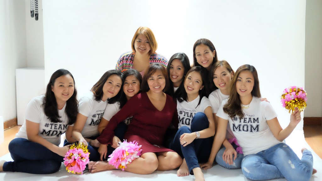 The Mommy Mundo Team joins the mompreneurs for one last shot! Cheers to #TeamMoms!