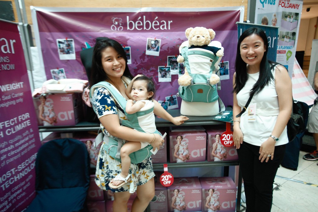 Bebear 5-in1 Mesh Hip Seat Carrier is safe, lightweight, and convenient. A multifunctional carrier, it can be used for babies from four to 36 months.