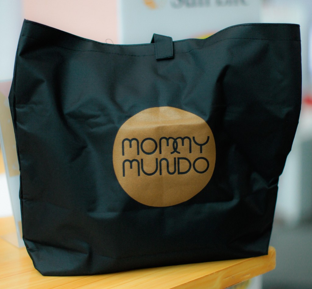 The Mommy Mundo tote bag is going to be filled with all sorts of goodies. 