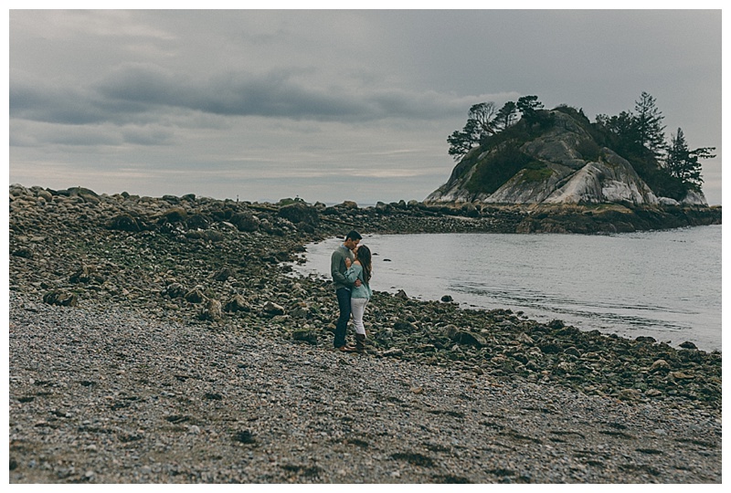 engagement photos at whytecliff park