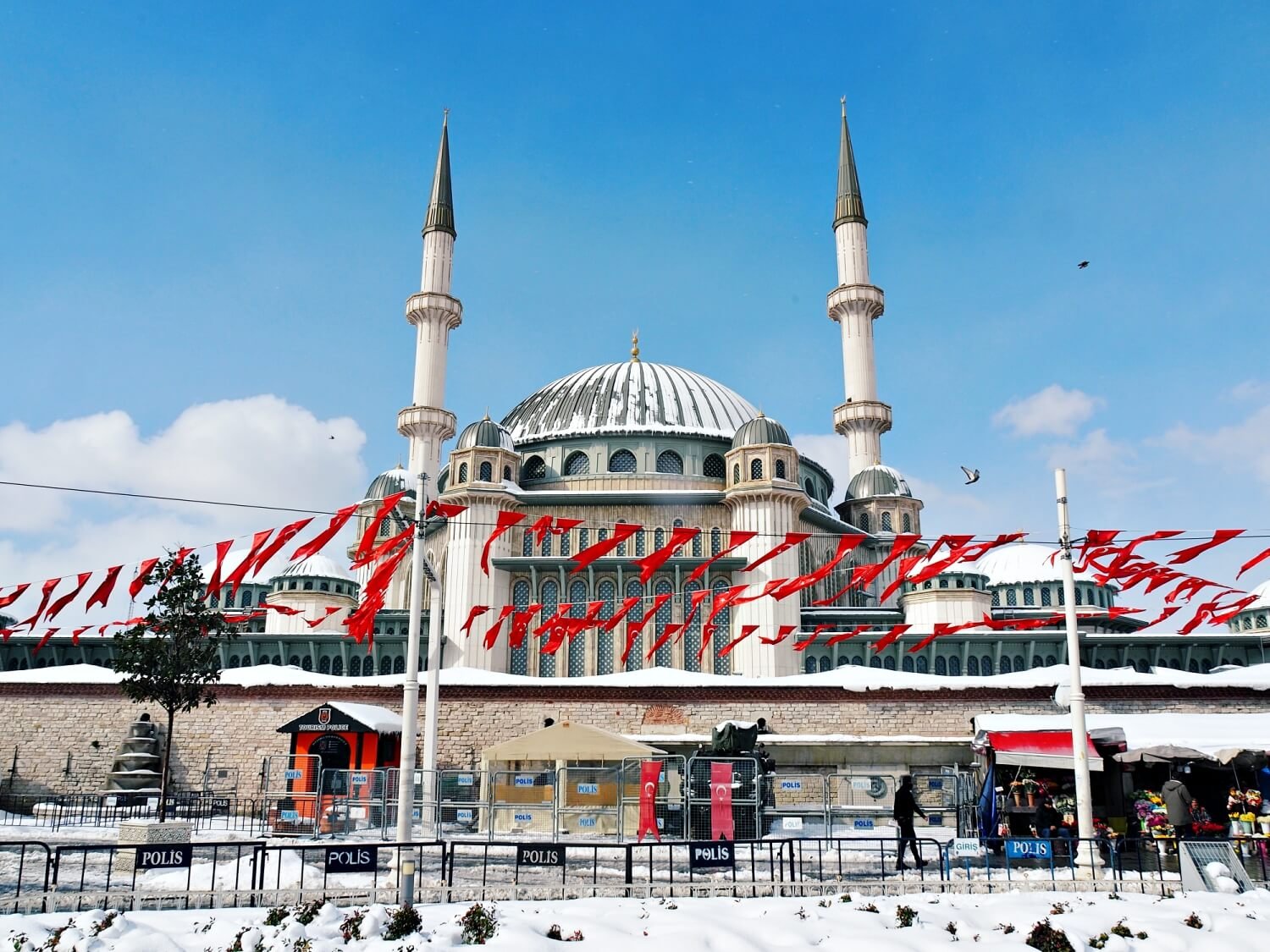 9 awesome reasons to spend winter in istanbul mog and dog travels