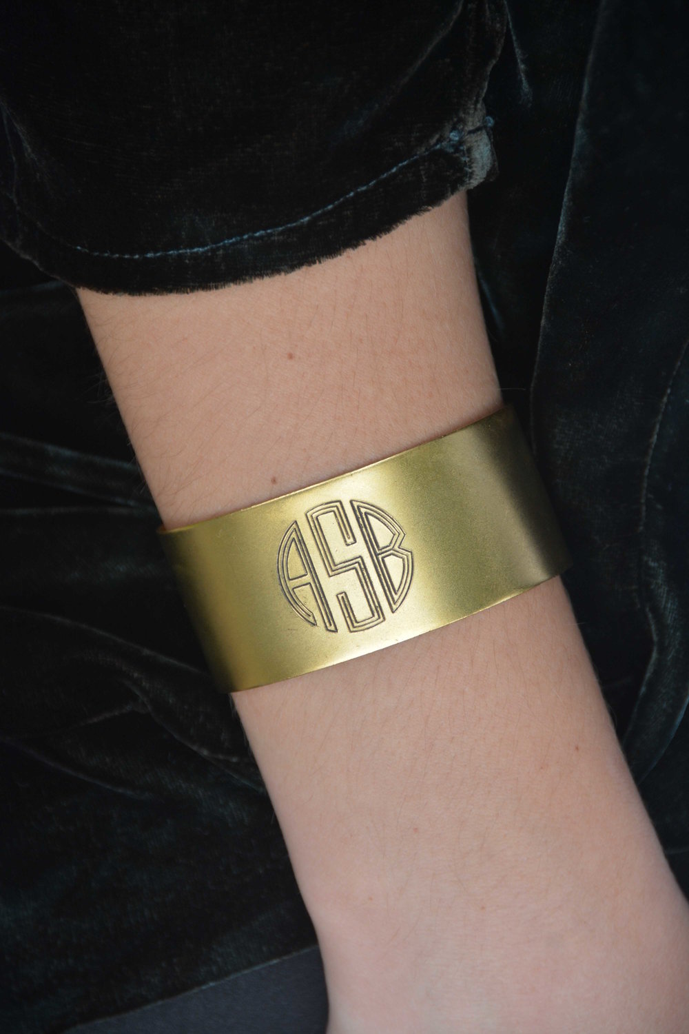 Details about   New Personalized Jewelry Monogram Big Bold Cuff Bracelet Name Initials Gifts 