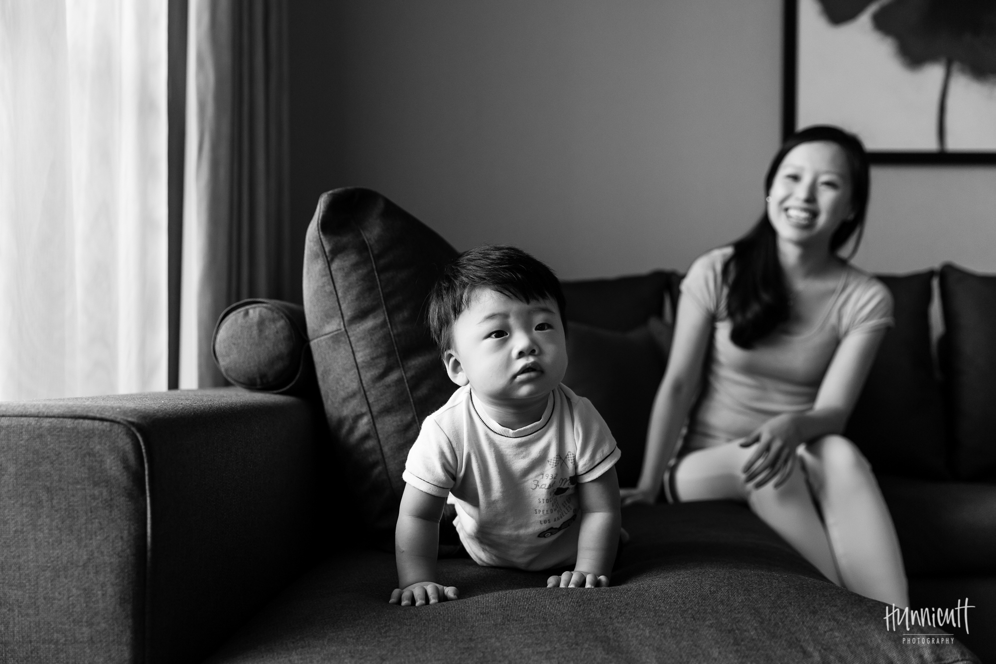 Indoor-Natural-Light-Family-HunnicuttPhotography-RebeccaHunnicuttFarren-Taichung-Taiwan-5