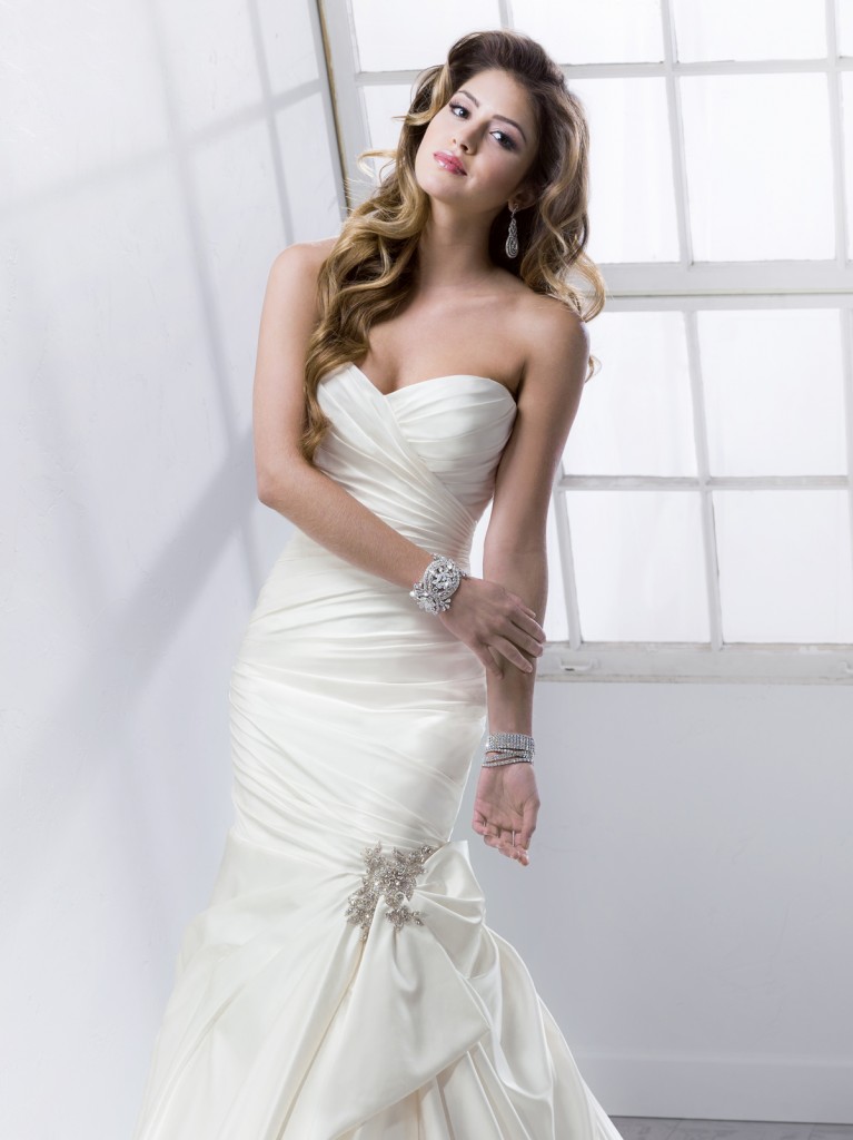Mira Bridal Couture for MAGIE SOTTERO DESIGNSwww.mirabridal.com