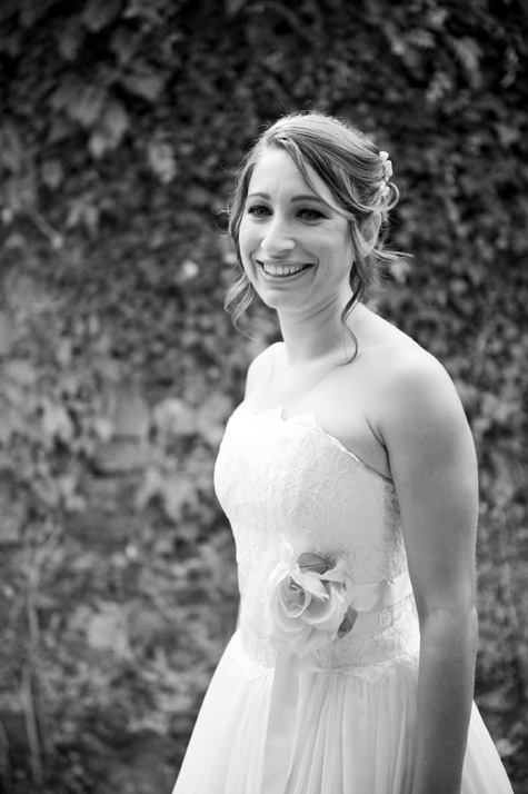 The bride before leaving for Lucca and the wedding ceremony - photo by Pearl Pictures