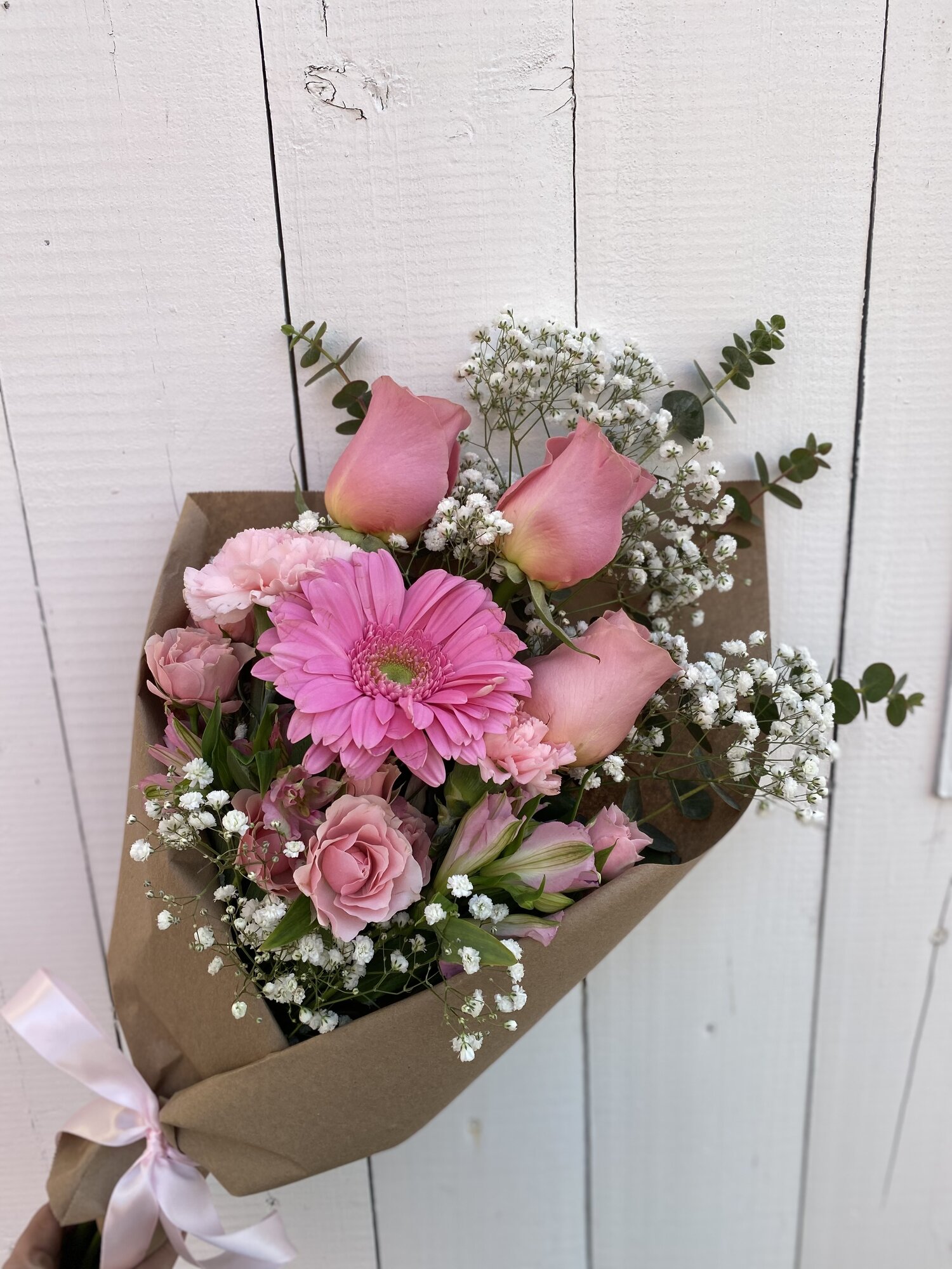 Daisy (daisies, hydrangea and roses) – Los Angeles Florist - Pink