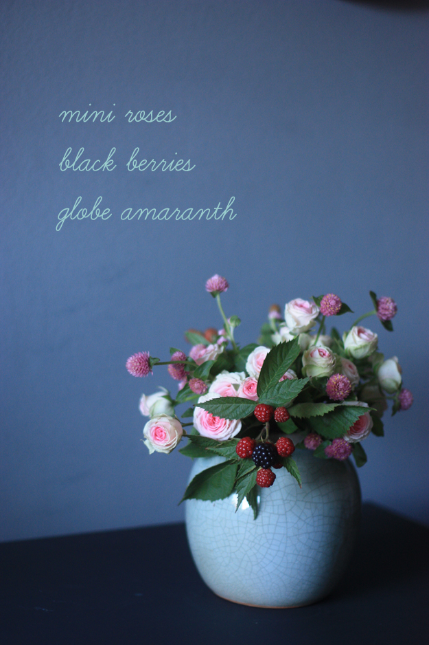 bouquet_wild_berries_globe_amaranth_roses