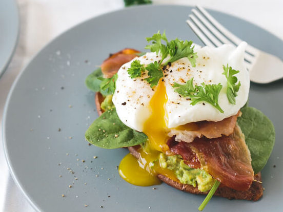 sweet-potato-toast-with-avocado-spinach-prosciutto-and-poached-egg-11