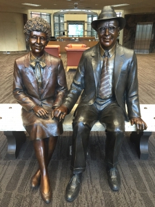 Statue of Joe and Kathryn Albertson