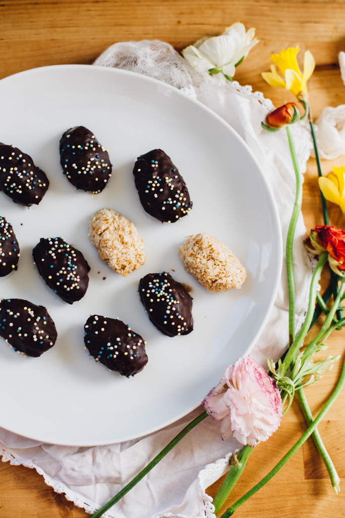 toasted coconut tahini mounds | 5 vegan, soy, and gluten free travel snacks | recipe via willfrolicforfood.com
