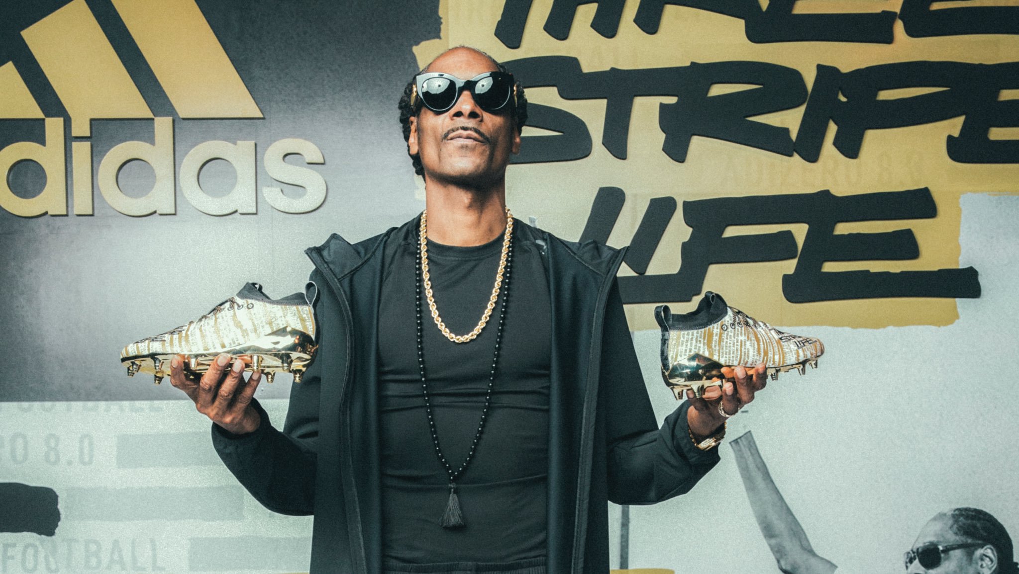 snoop dogg cleats gold