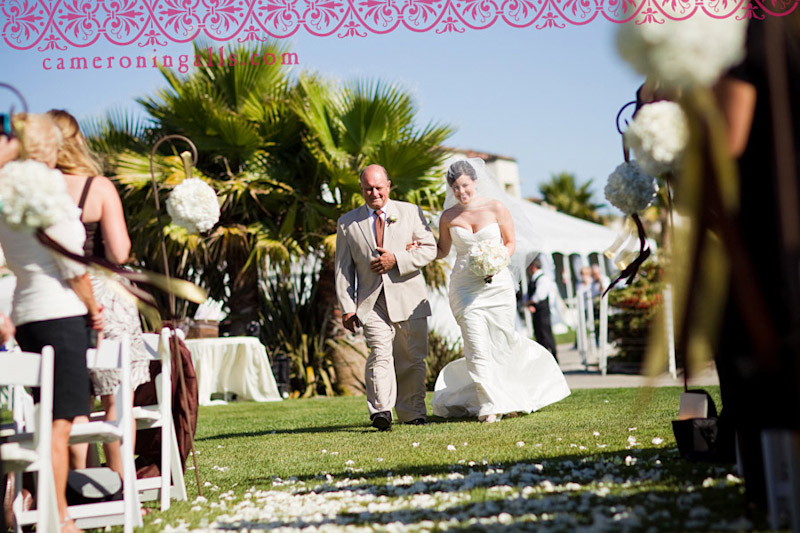Cliffs Resort, Shell Beach wedding photographs of Denise Murphy + Michael Williams taken by Cameron Ingalls