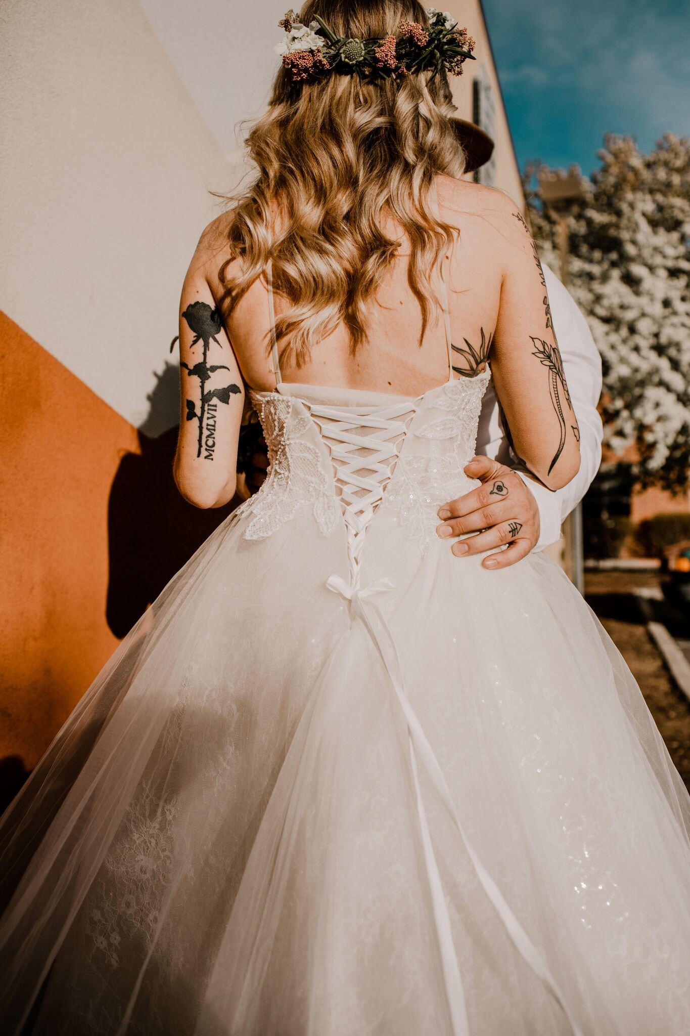 How to Wear a Corset under Your Wedding Dress?
