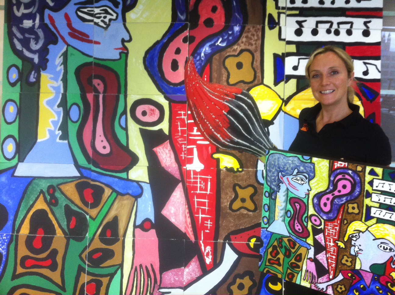 Kate Packham infront of the masterpiece