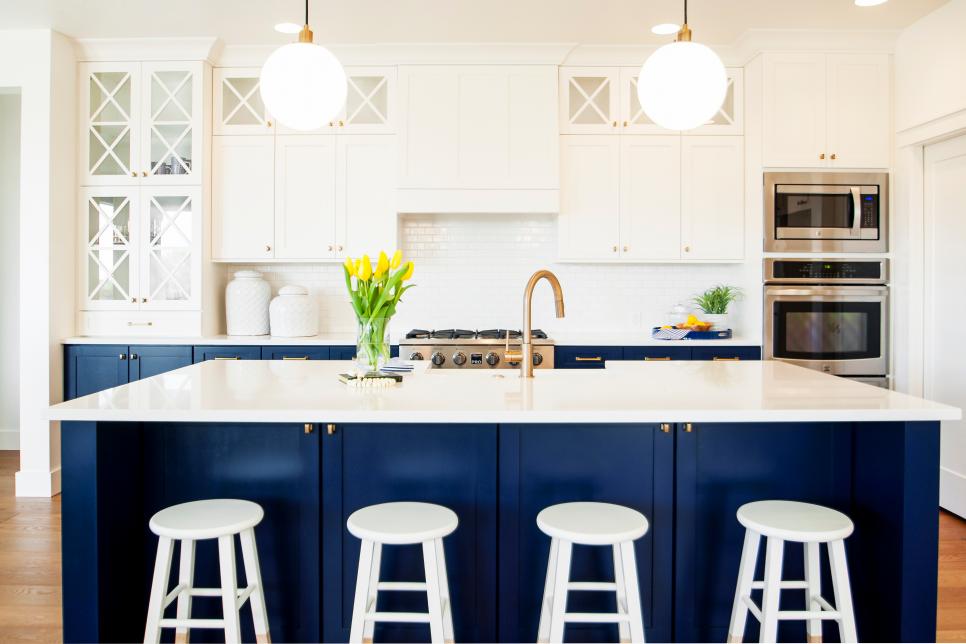 5 Paint Colors For A Stunning Kitchen Island Meyer Lucas Team At