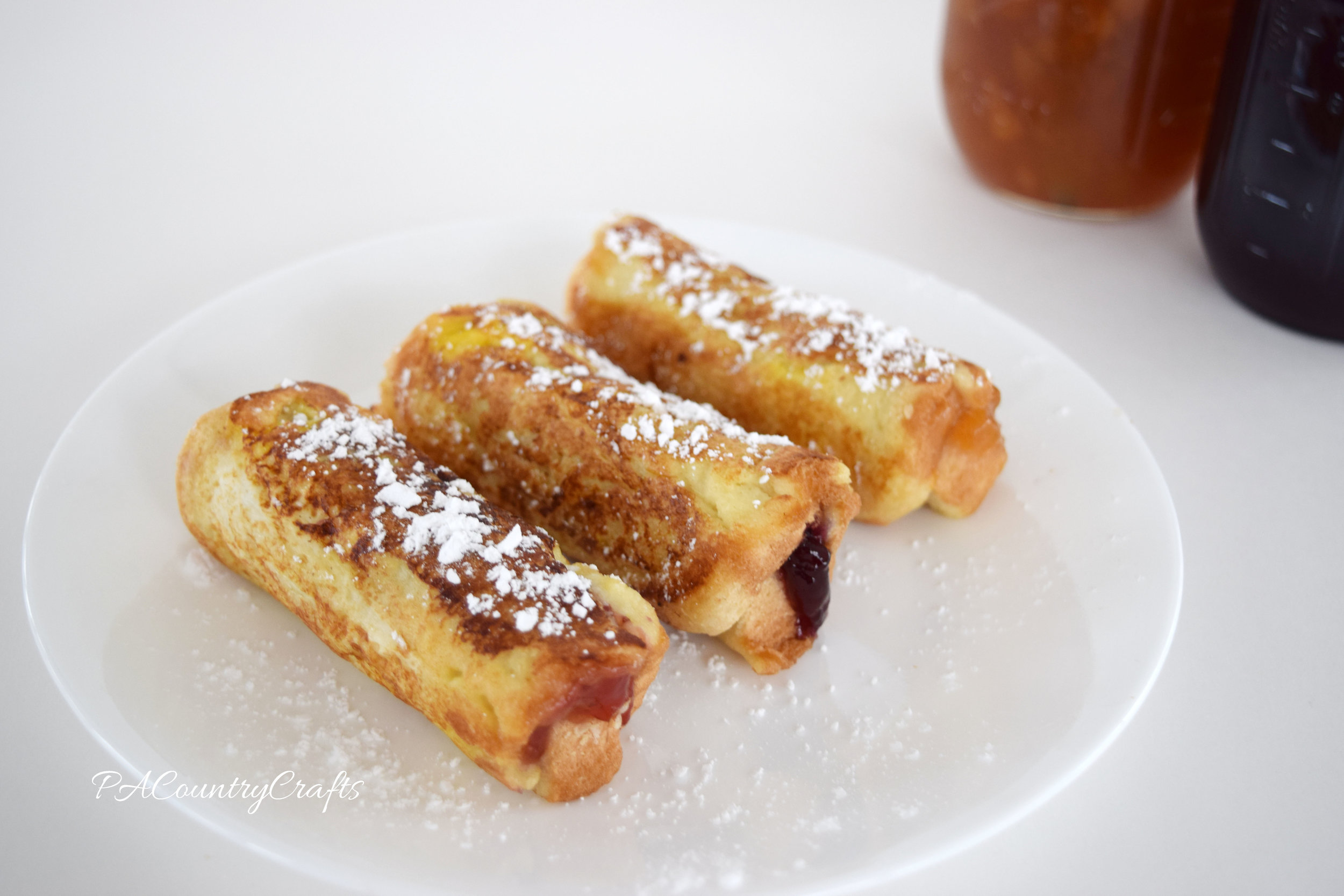 You can make these in any flavor just by switching out the jelly! Peanut Butter and Jelly French Toast Roll-Ups