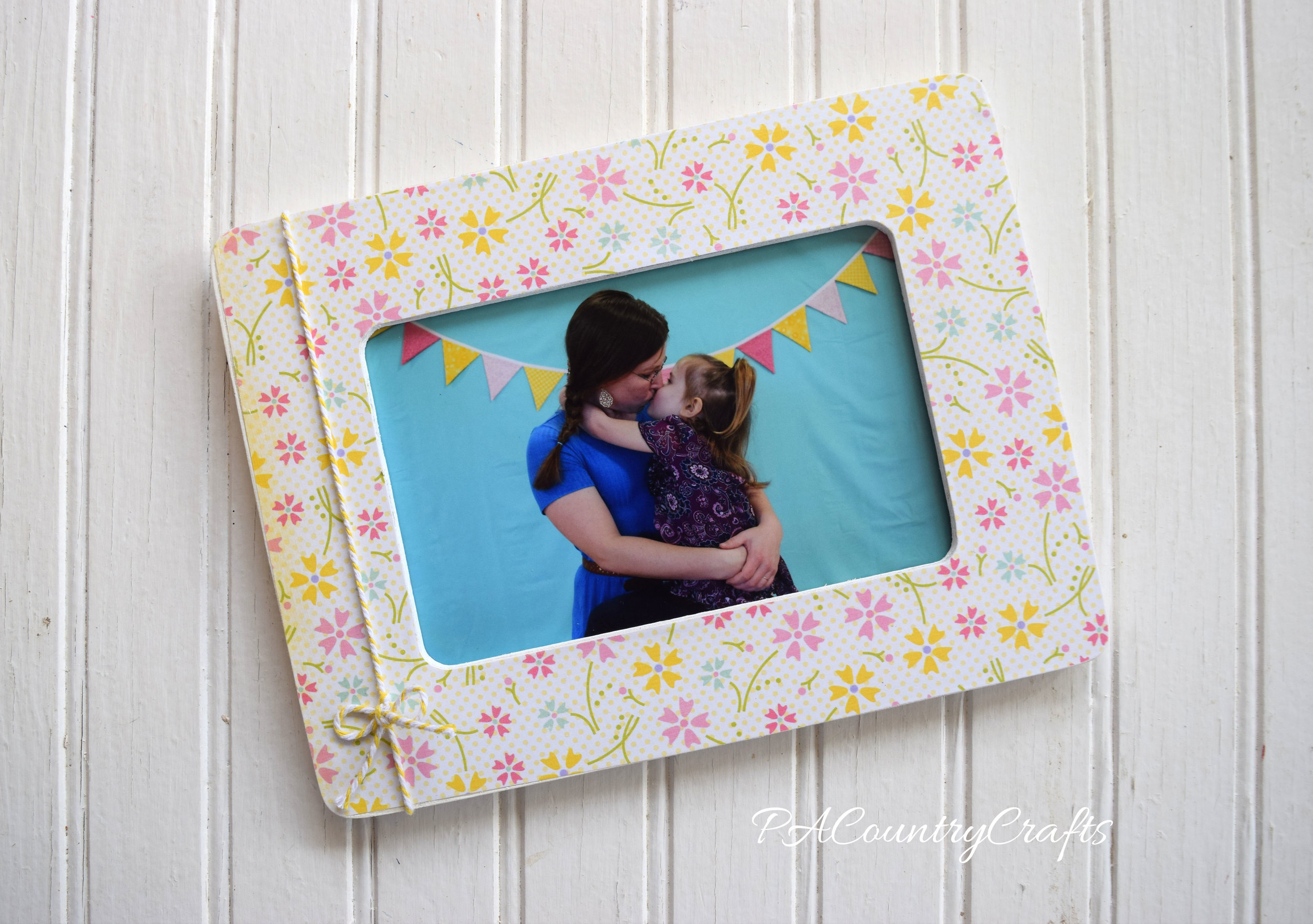 MOPS photo booth and picture frame craft