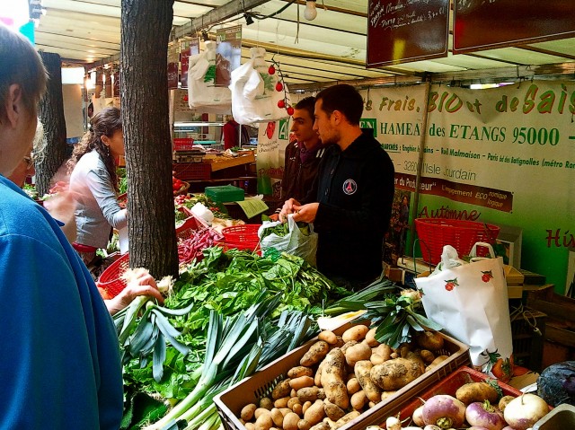 Parisian Farmers Market, Enforced Arch