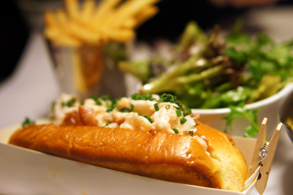 Pince & Pints Restaurant and Bar, Duxton - Frederick Yap and Velda Tan - Lobster Roll