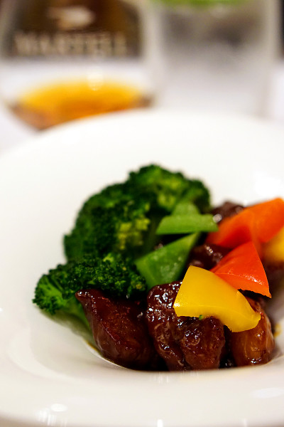 Shang Palace - Martell Pairing Menu - Wok-fried Diced Beef Fillet, Aged Vinegar & Seasonal Vegetables