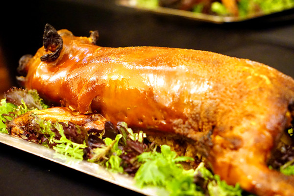 Chinese New Year 2016 - Man Fu Yuan InterContinental Singapore - Barbecued Whole Suckling Pig with Wok-Fried Glutinous Rice & Goose Liver Sausage