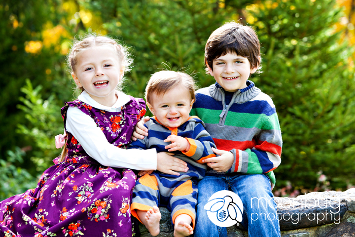 Family Photographer, Moonbug Photography at Holliday Park in Indianapolis #siblings