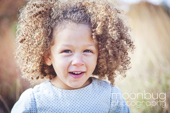 Indianapolis photographer, Sonja Clark, embraces a unique, natural style of children’s photography.  Moonbug Photography offers on location and studio photography for newborns, babies, kids, families, seniors, maternity and births. Moonbug Photography also has a fresh approach to creating stunning school pictures.