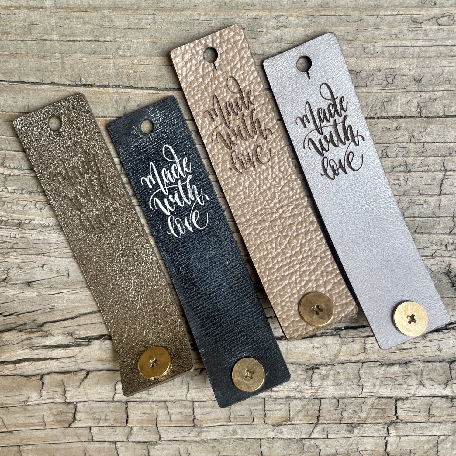 MADE WITH LOVE With Yarn Heart, Faux Suede Labels for Handmade Items, Faux  Leather Tags, Sewing Tag, Tags for Crochet Knitting Sewing Labels 