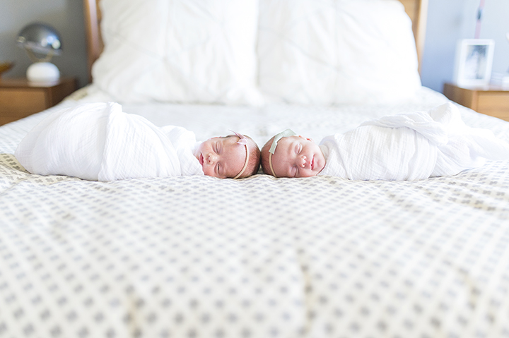 MidWest Family Photographer | ElyFairPhotography© | Twin Newborns