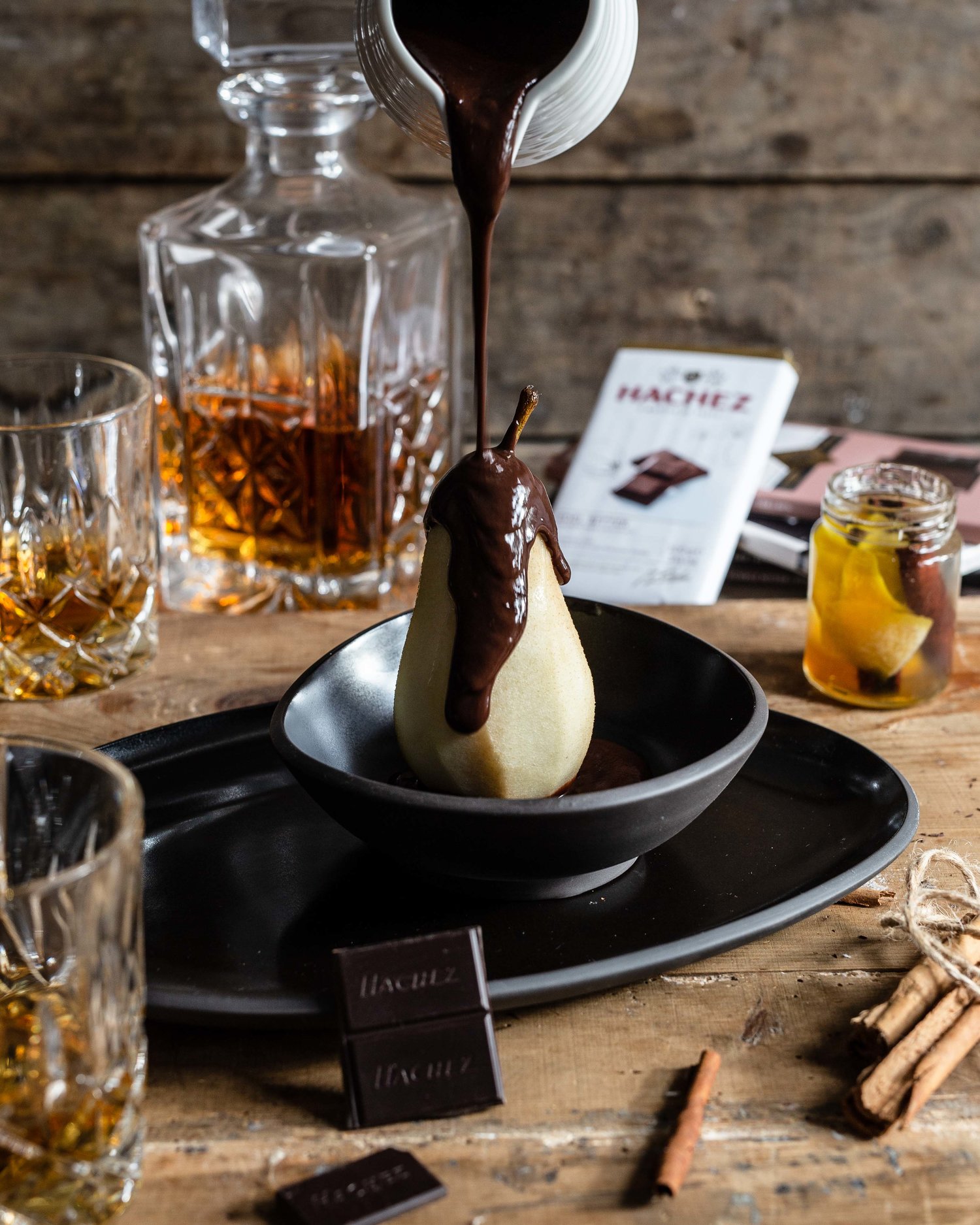 Birne im Whisky Sud mit Schokoladen Sauce aus Hachez Chocolade - Klara ...