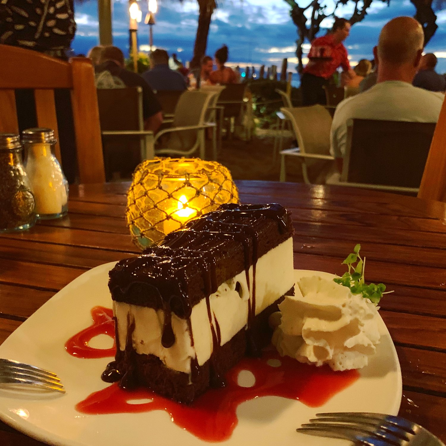 15 Best Restaurants with great views in Maui, Hawaii - with map! — The Sweetest Escapes
