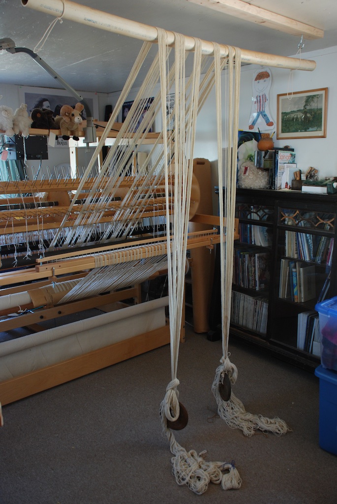 loom with trapeze