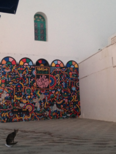 A mural in the streets of Asilah. Image: Guillaume Biganzoli.