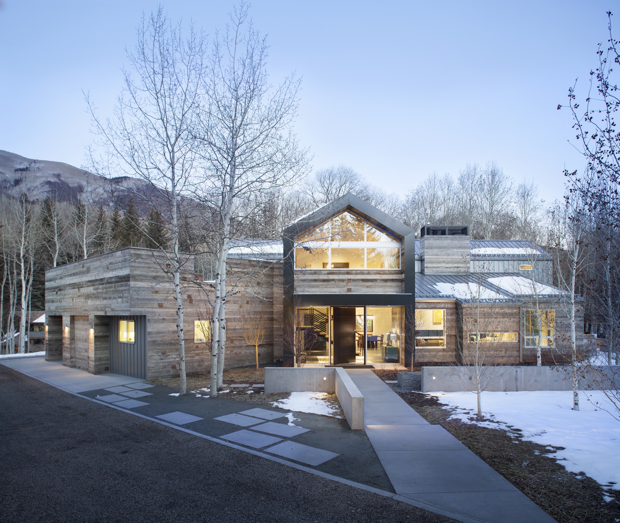 Black Birch Modern in Aspen, Colorado, by architecture and interior design firm Rowland and Broughton