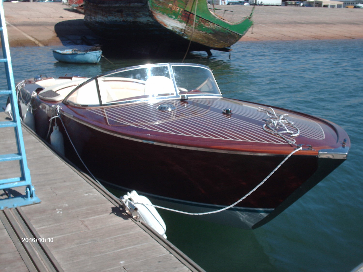 www.classicwoodenboatplans.com