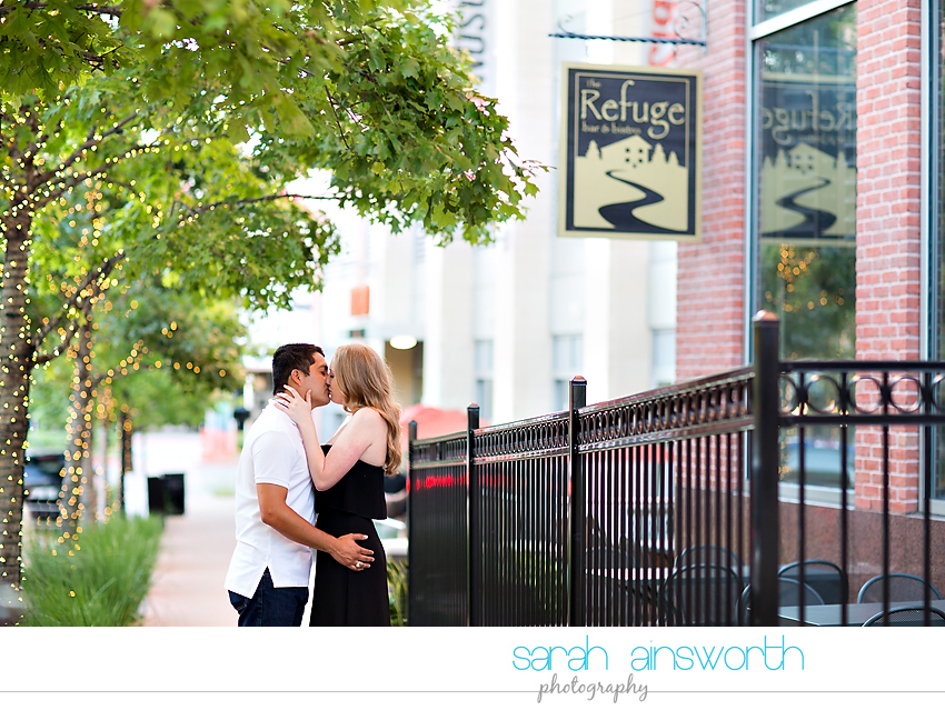 the-woodlands-wedding-photographer-market-street-the-woodlands-waterway-engagement-pictures-meghan-phil20