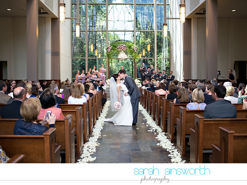 the-woodlands-wedding-photographer-chapel-in-the-woods-woodlands-country-club-shelby-travis43